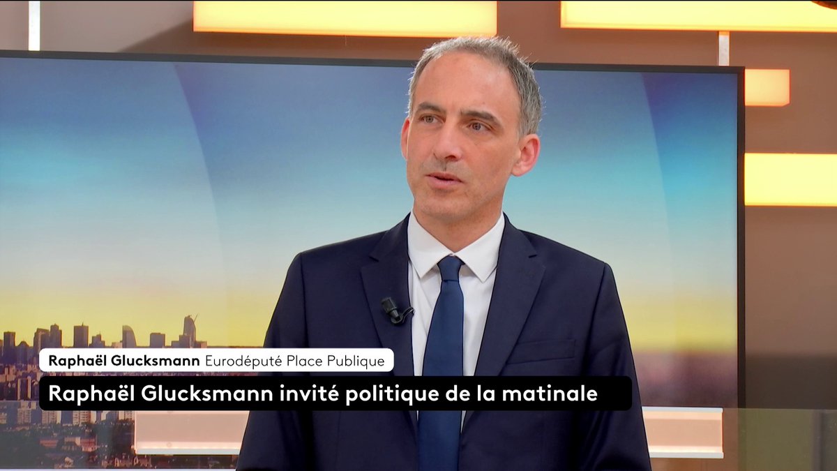 🔴 "On ne joue pas avec une salle sur des noms à consonance juive ou étrangère (...) Jean-Luc Mélenchon confirme qu'il est devenu le Jean-Marie Le Pen de notre époque" 🗨️ Raphaël Glucksmann, eurodéputé Place Publique