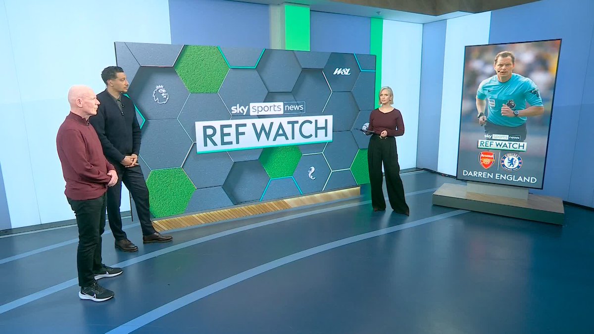🗣️ "I thought it hit his arm. What caused the boos and anger was the elongated check. I realise it has to be right and they want to be certain but it seemed to go on and on and on" Was Burnley's last-gasp equaliser incorrectly ruled out?