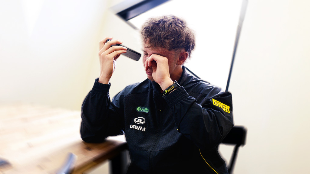 "I got it" 🥹 The moment Tom Burton called his mum to say that he's officially on Richmond's list 📞