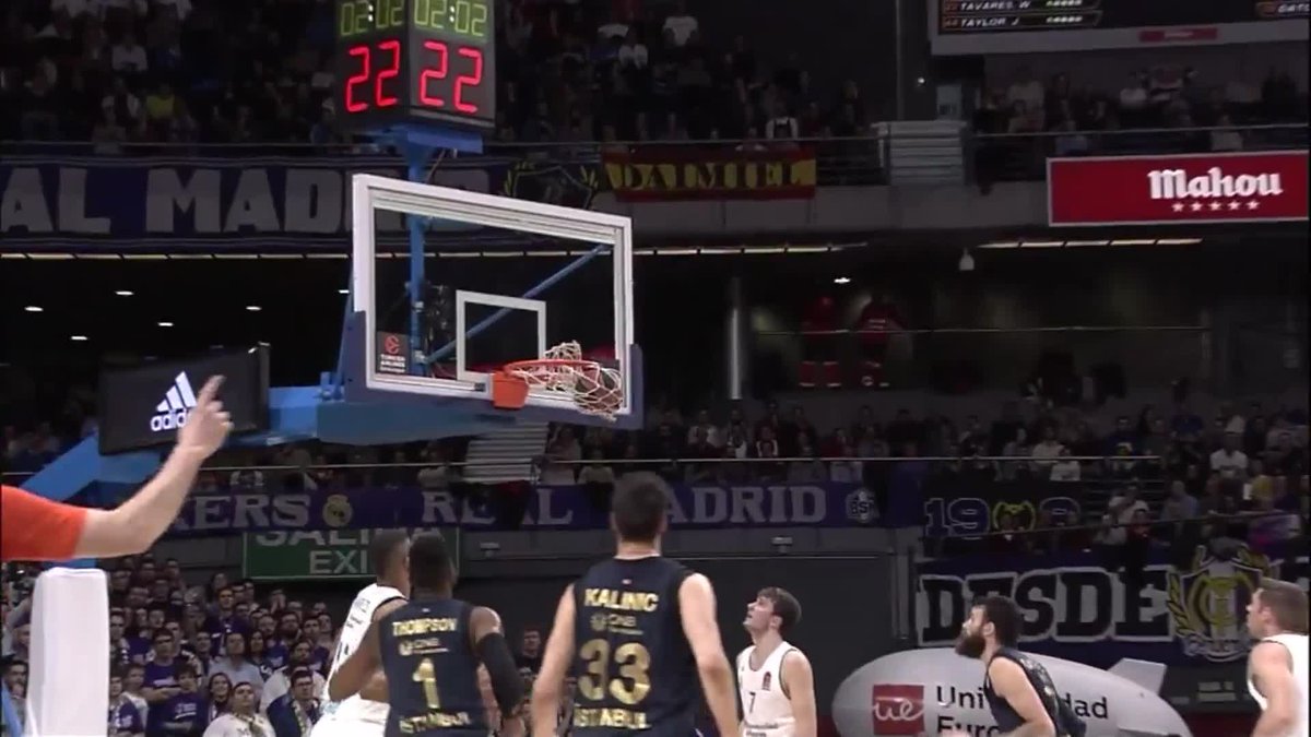 🗓️ 2 Mart 2018 Bobby Dixon, 8 yıl önce bugün kendi sahasından inanılmaz bir şey denedi. 🔙 Fenerbahçe Beko 🟡🔵