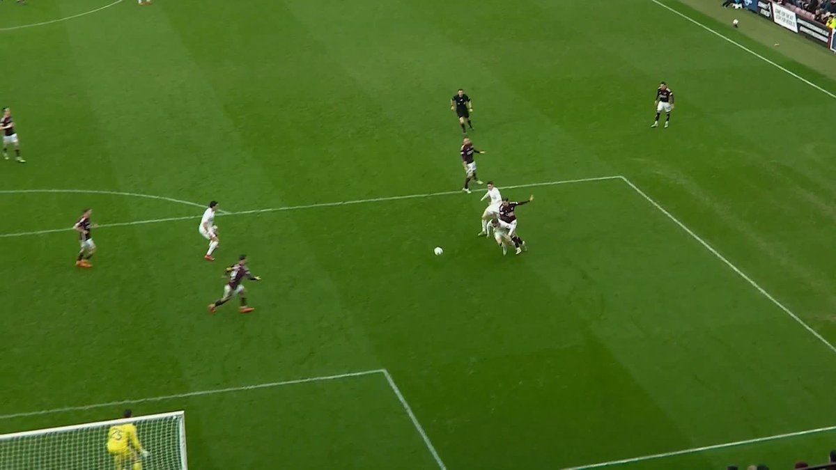 🗣️ "Certainly not a penalty." Ref Watch look at Aberdeen's claim for a penalty and a handball against Hearts ⤵️