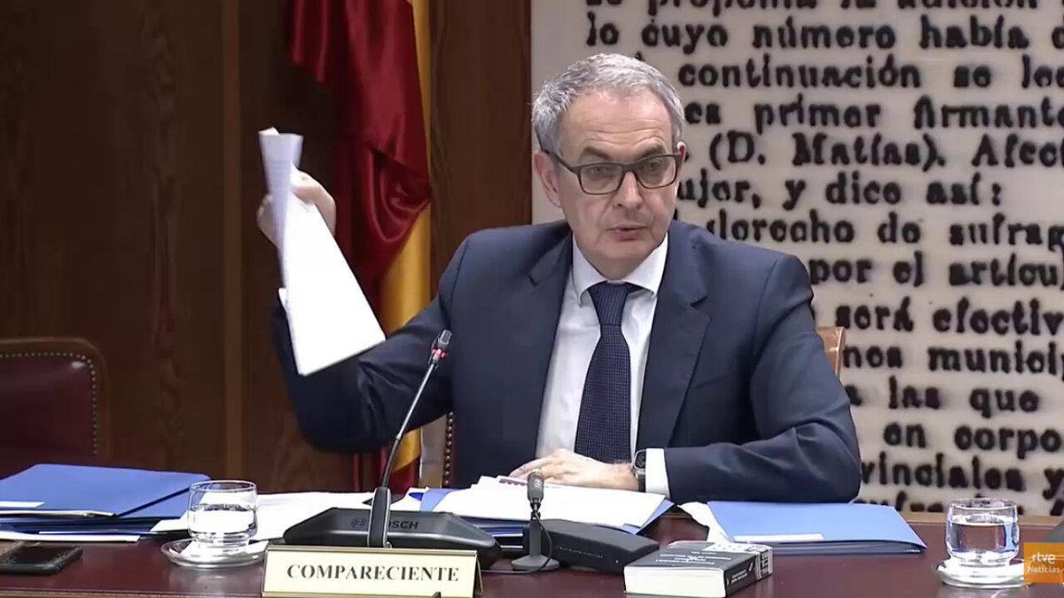 Zapatero desmontando el bulo repetido cientos de veces en medios, redes y tertulias sobre la mina de oro que le dio Venezuela. Siempre remitían a declaraciones de el Pollo Carvajal, ha mostrado la carta donde lo niega el propio Pollo.