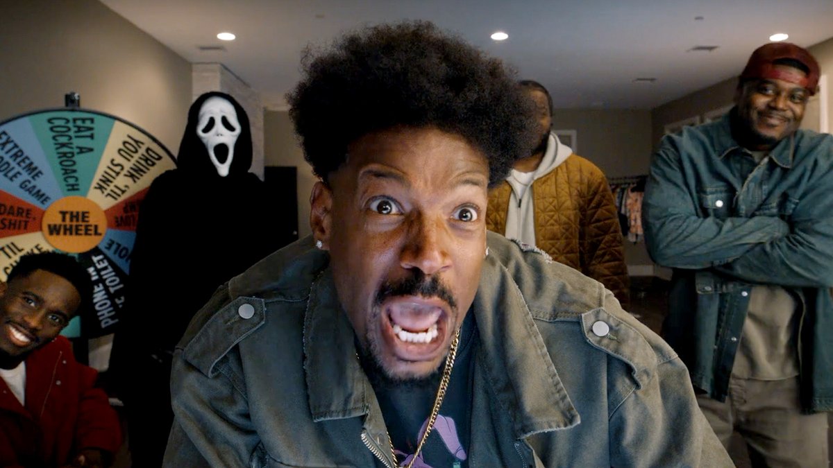 Marlon Wayans, Shawn Wayans, Anna Faris, and Regina Hall reunite in the first trailer for #ScaryMovie. In theaters June 12.