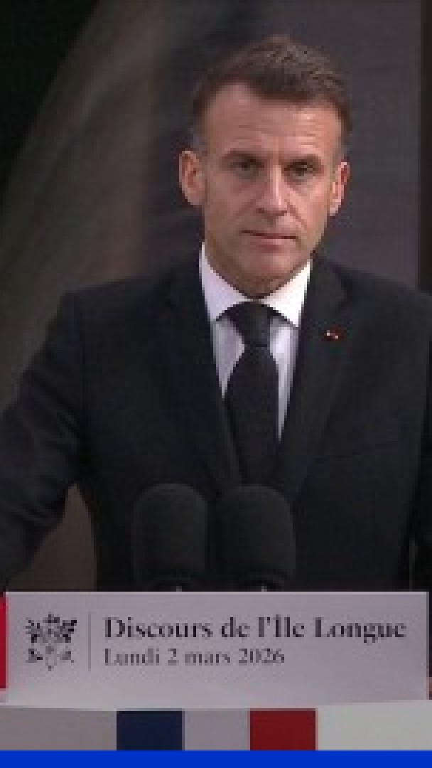 Emmanuel Macron dévoile nom du nouveau sous-marin français qui doit naviguer à partir de 2036
