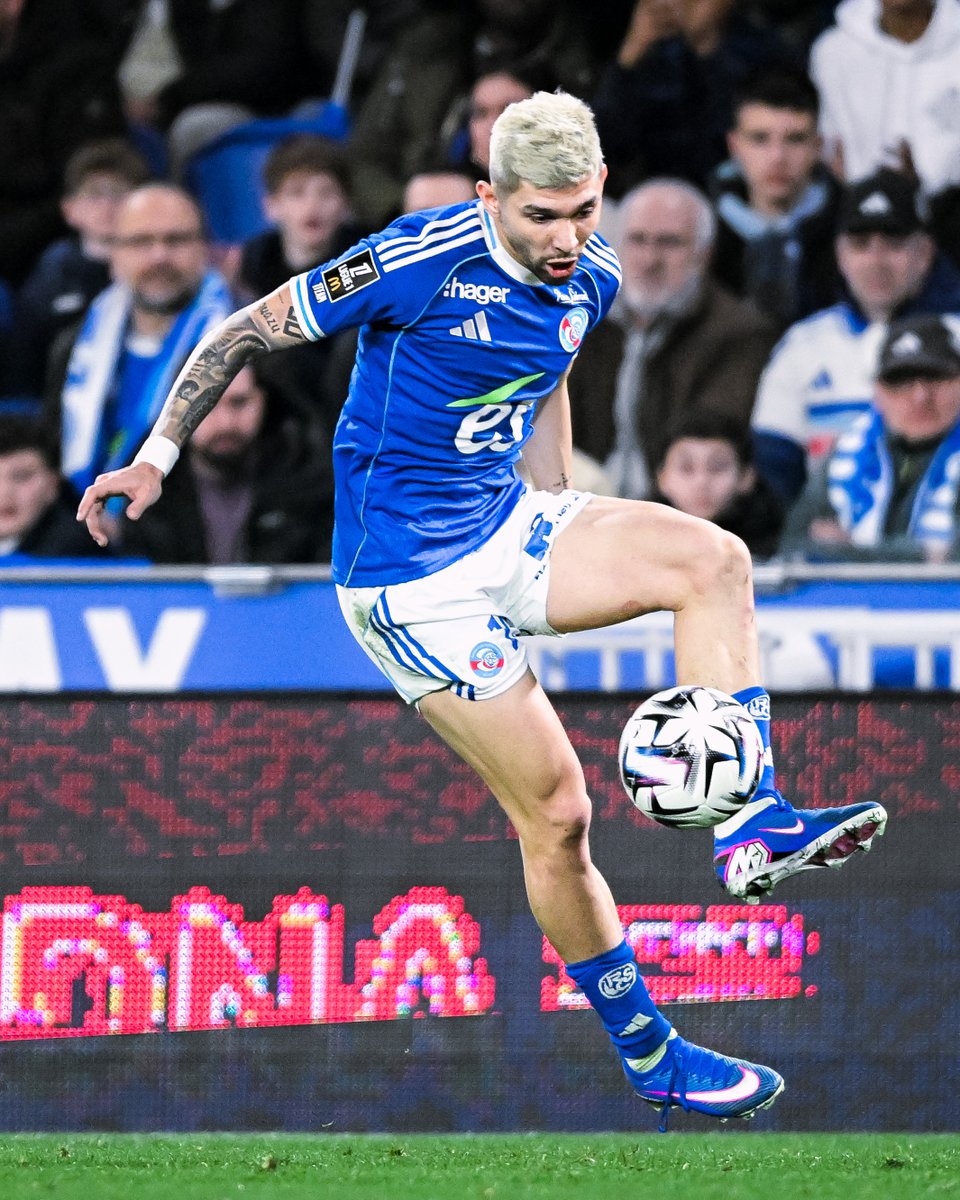 Football is Art. RC Strasbourg edition. 🙌💙