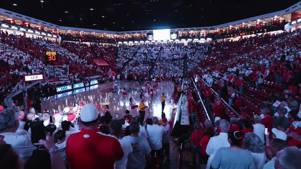 "It is a 𝙙𝙞𝙛𝙛𝙚𝙧𝙚𝙣𝙩 𝙚𝙣𝙚𝙧𝙜𝙮 on a day like this..." 🔊 Relive the moments. San Diego State cinematic recap 🎥 𝙵𝚘𝚛𝚎𝚟𝚎𝚛 𝚃𝚑𝚎 𝙿𝚒𝚝. 𝙵𝚘𝚛𝚎𝚟𝚎𝚛 𝙽𝚎𝚠 𝙼𝚎𝚡𝚒𝚌𝚘. #GoLobos