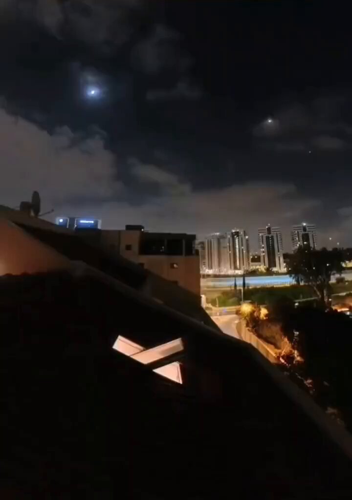BREAKING: TEL AVIV ON FIRE 🔥