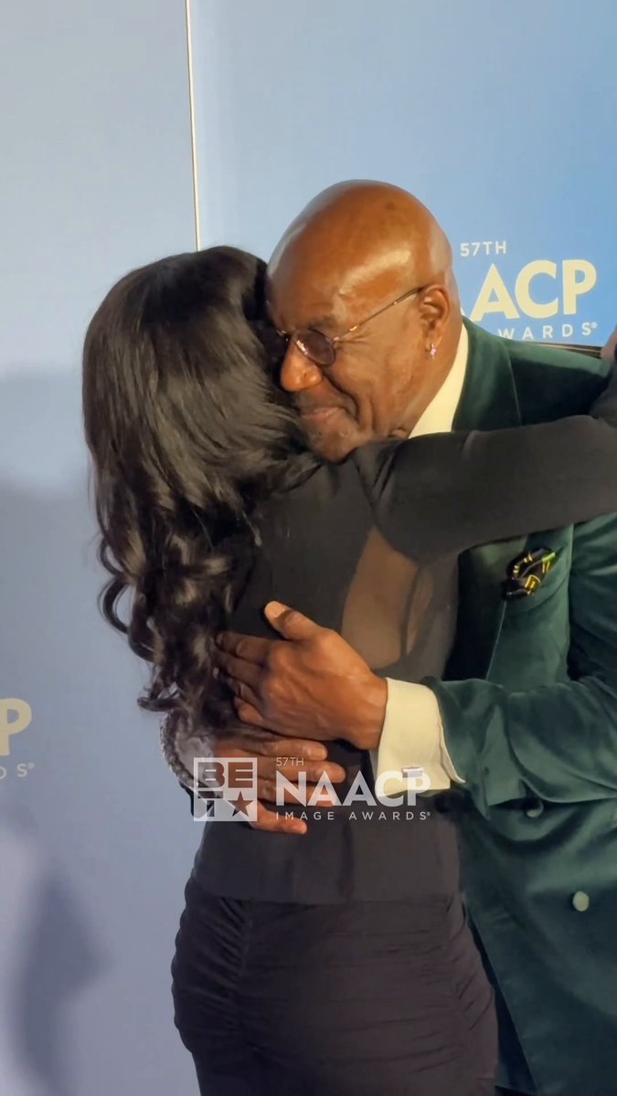 One thing about us, when we get together… the love is NEVER quiet. 🙌🏾🖤 #NAACPImageAwards