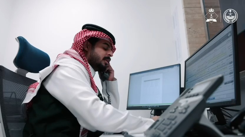 📹| الرقم الموحد (992) وشعبة عمليات #الجوازات_السعودية مخصصة لتواصل الأشقاء الخليجيين مواطني دول مجلس التعاون العالقين في مطارات المملكة.