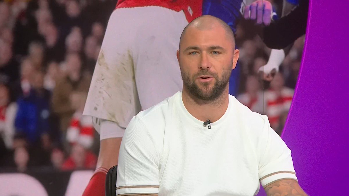 Should the rules at corners be changed? 🤔 Premier League supporters had their say on #SkySportsFC Fanalysis
