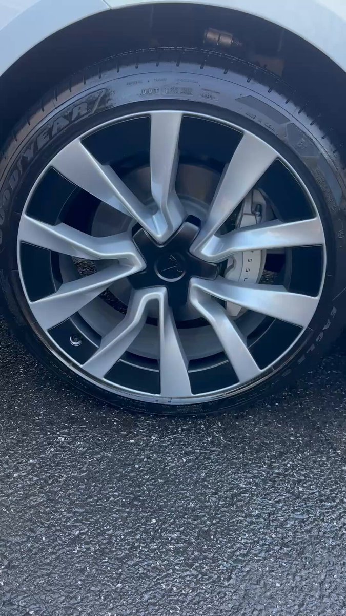 Thank you, FSD, for 15,000 chauffeured miles, and ZERO curb rash. 👏🙏🎉
