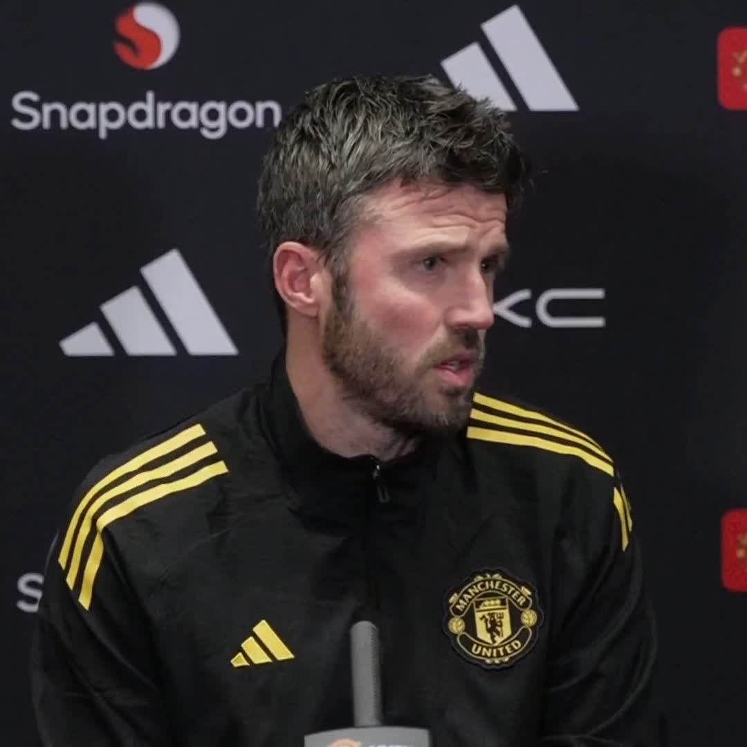 "We'll give them every chance" Michael Carrick provides fitness updates on Luke Shaw and Harry Maguire 🔴