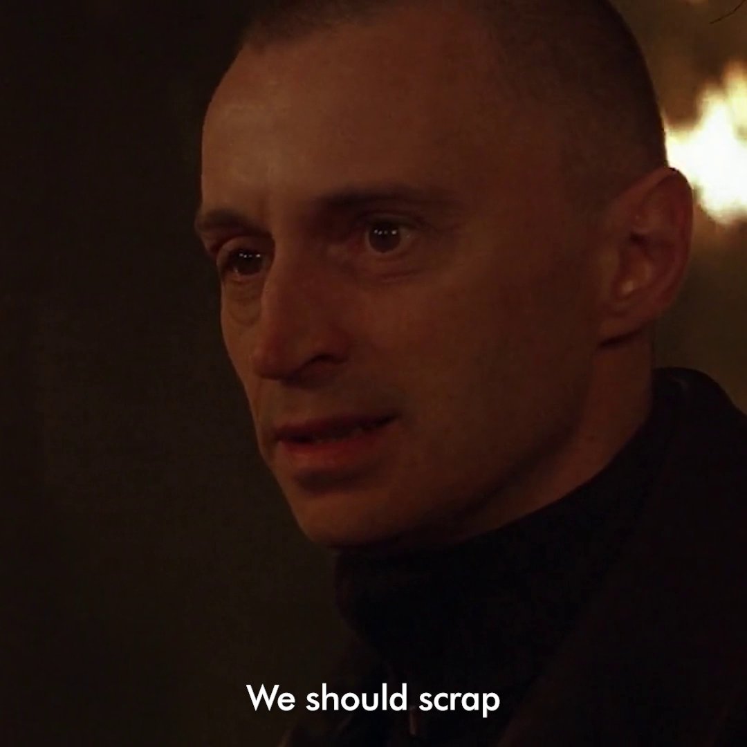 An unflinching introduction to Robert Carlyle’s Renard in THE WORLD IS NOT ENOUGH. This scene was filmed on this day in the gardens of Pinewood Studios.