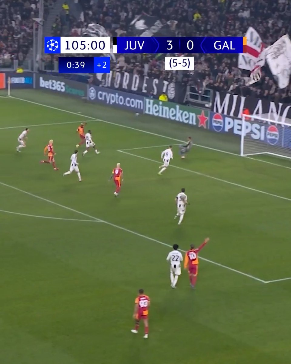 Osimhen in extra time 💛❤️ #UCL