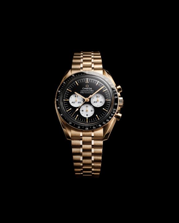 This is how gold should shine. Six Moon landings. One legendary chronograph. Now the Speedmaster Moonwatch arrives in 18K Moonshine™ Gold. See more here: #OMEGA #Speedmaster