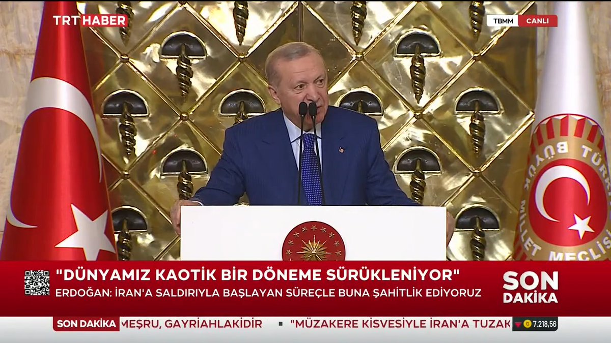 Cumhurbaşkanı Erdoğan: Füzeler havada uçuşurken 86 milyonun tek bir ferdinin kılına zarar gelmemesi için dikkatli fakat haksızlıklar karşısında da dirayetli olmaya devam edeceğiz.