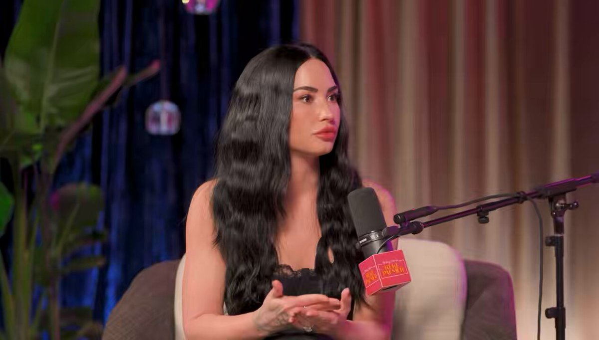 Demi Lovato and Keke Palmer talking about Mature by Hilary Duff she’s truly the Disney mother-
