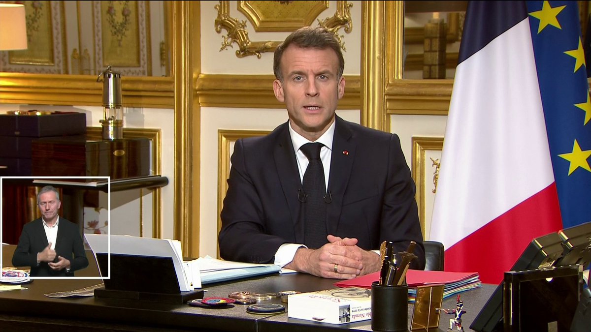 🔴 DIRECT : "Les États-Unis d'Amérique et Israël ont décidé de lancer des opérations militaires, elles ont été conduites en dehors du droit international, ce que nous ne pouvons pas approuver", déclare le président de la République Emmanuel Macron. #IRAN #Canal16
