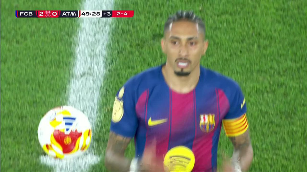RAPHINHA CONVERTS THE PENALTY FOR BARCELONA!! They now trail 2-4 on aggregate at the half 😲
