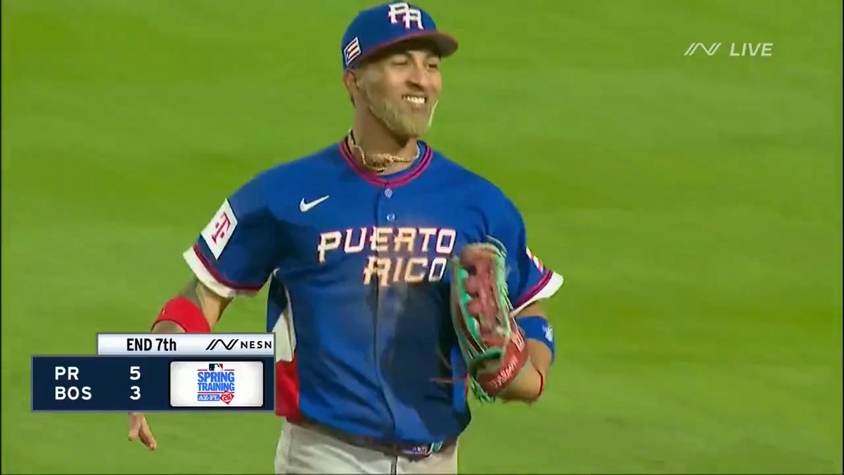 Eddie Rosario had a little pep in his step after making that throw ๐คฃ