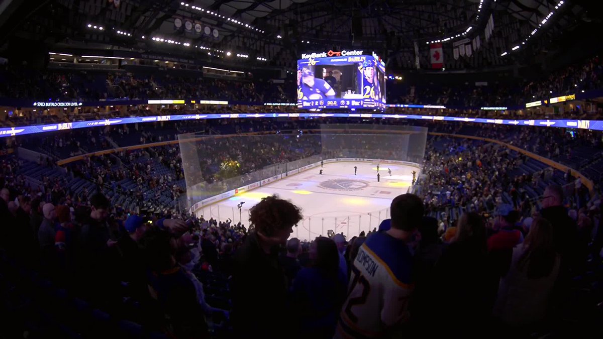 Sabres with a BIG WIN vs Eichel and their crowd was rowdy all night 👏🐃