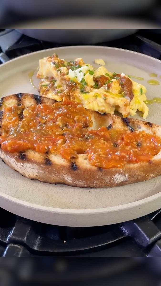 Bobby Flay's secret to soft and silky scrambled eggs: Start with a cold pan, butter and crème fraîche! ✨ Watch Bobby Flay's Fan on an all-new episode of #BeatBobbyFlay, Thursday 9|8c! Get the recipe: