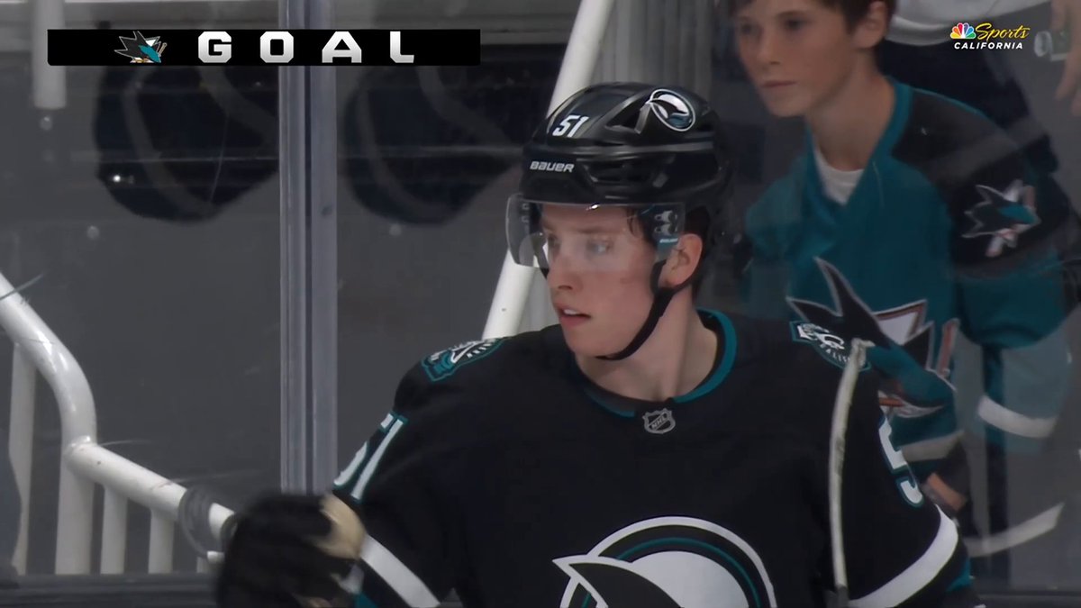 Celebrini ➡️ Smith ➡️ Graf 🚨 That was one pretty goal!