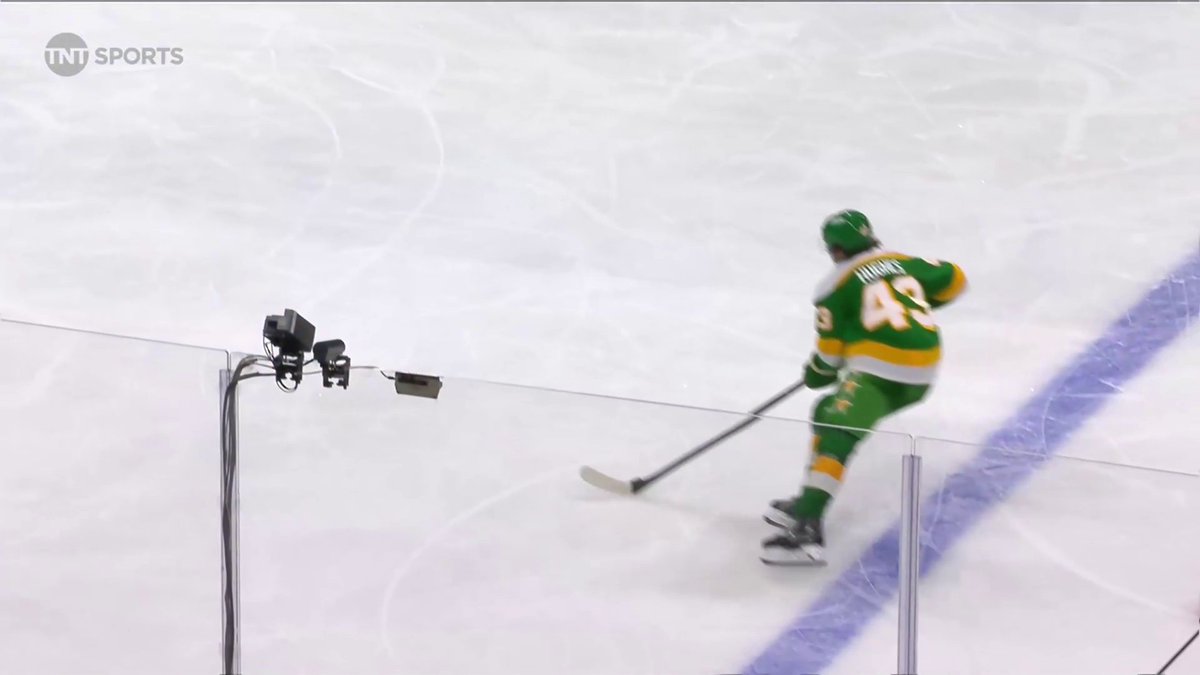 Quinn Hughes extends the lead for the Minnesota Wild! 🙌 📺: NHLonTNT &amp; hbo max fka ➡️