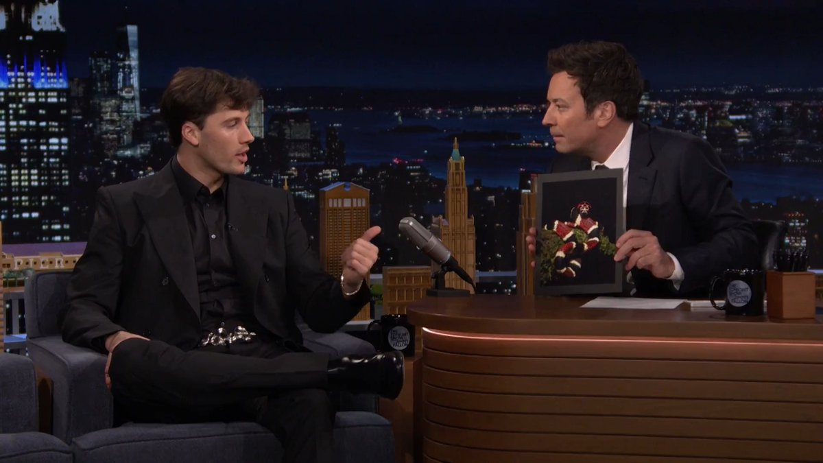 Rob Rausch puts his snake knowledge to the test 🐍 #FallonTonight