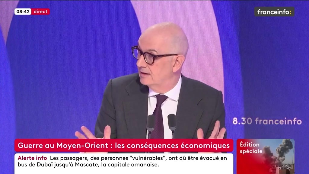 -"Je ne tolérerai pas qu'il y ait des hausses de prix à la pompe, qui aillent au-delà de ce que la hausse du pétrole justifie" -"Il se passe quoi en cas d'abus?" -"Ils entendront parler de moi"menace le ministre de l'économie Roland Lescure sur franceinfo
