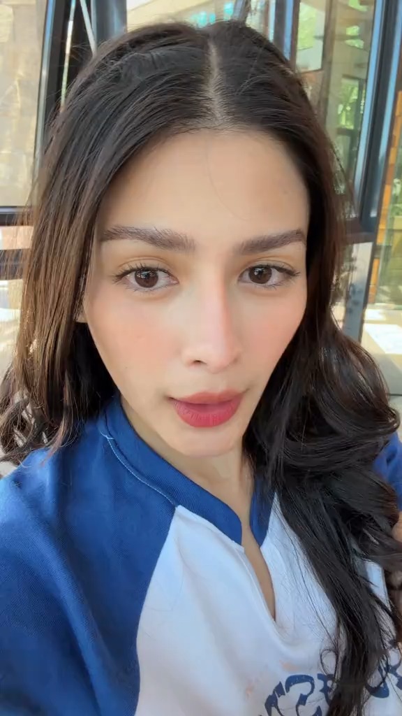 Kaya mo ’yan, AZ! 😆🎙️ Bitin kayo? Huwag mag-alala, dahil mapapanood si #AZMartinez gabi-gabi sa #TheSecretsOfHotel88 sa GMA Prime! 🤩✨ 🎥 azmartinez_ on TikTok