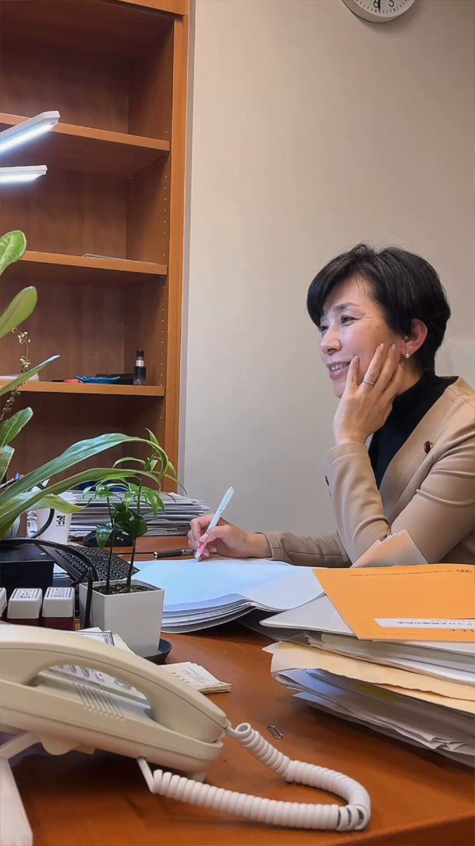 予算委員会終わって、オンラインで、子どもの貧困対策の専門家の皆さんからお話を伺っています。