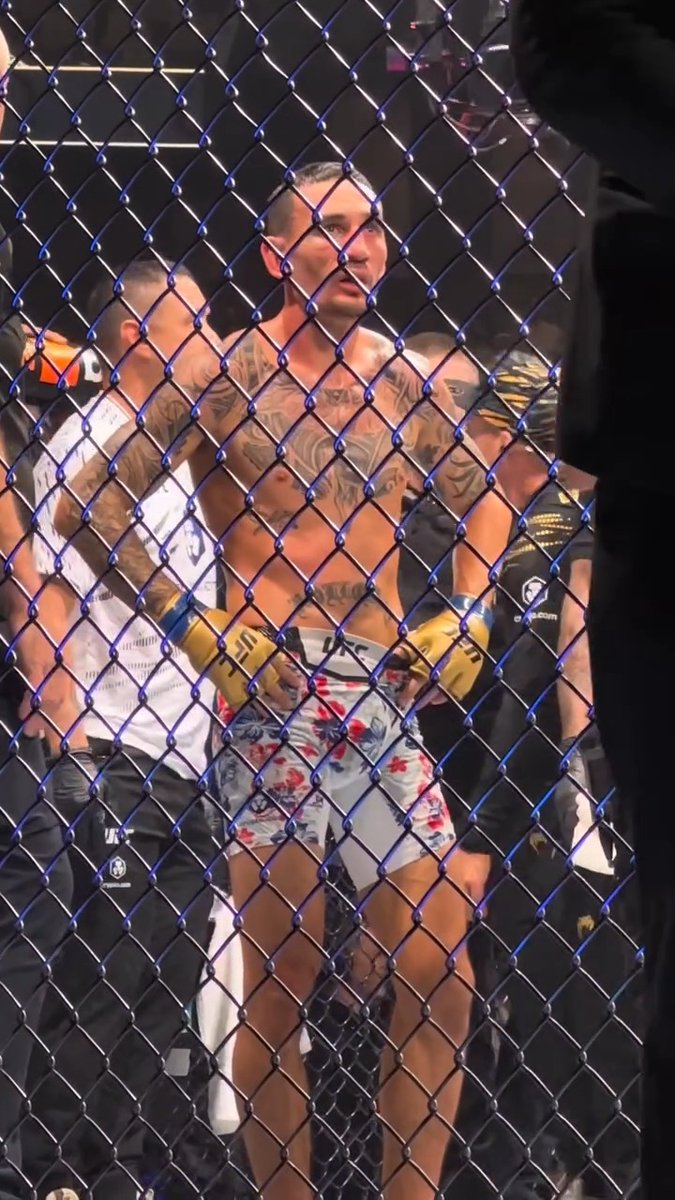 Max Holloway reacts to rewatching he loss to Ilia Topuria 😓 #UFC326 | Saturday | LIVE on TNT Sports &amp; discovery+