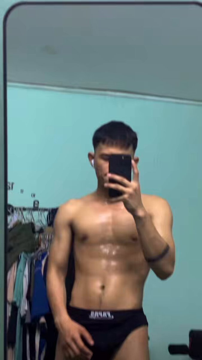 nó hơi ước ác 🤧🤧
