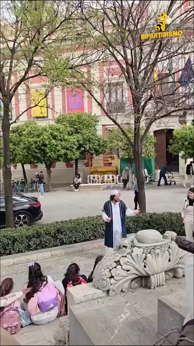 🔴 URGENTE | El PP de Moreno Bonilla ya permite excursiones escolares en Sevilla para que los niños "aprendan sobre el Ramadán". Es sólo un ejemplo más de cómo avanza la islamización en nuestras aulas. PP y PSOE quieren arrancarnos nuestras raíces.