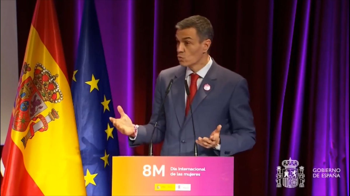 #EnDirecto | Sánchez: "Tienes 15 años, grabas un baile, alguien hace captura y pide 'Grok, desnúdalas'. Tienes 60, subes foto de una manifestación y cientos de trolls te llaman 'Charo'. Diferentes edades pero la convicción de algunos de que tienen derecho sobre tu imagen y voz"