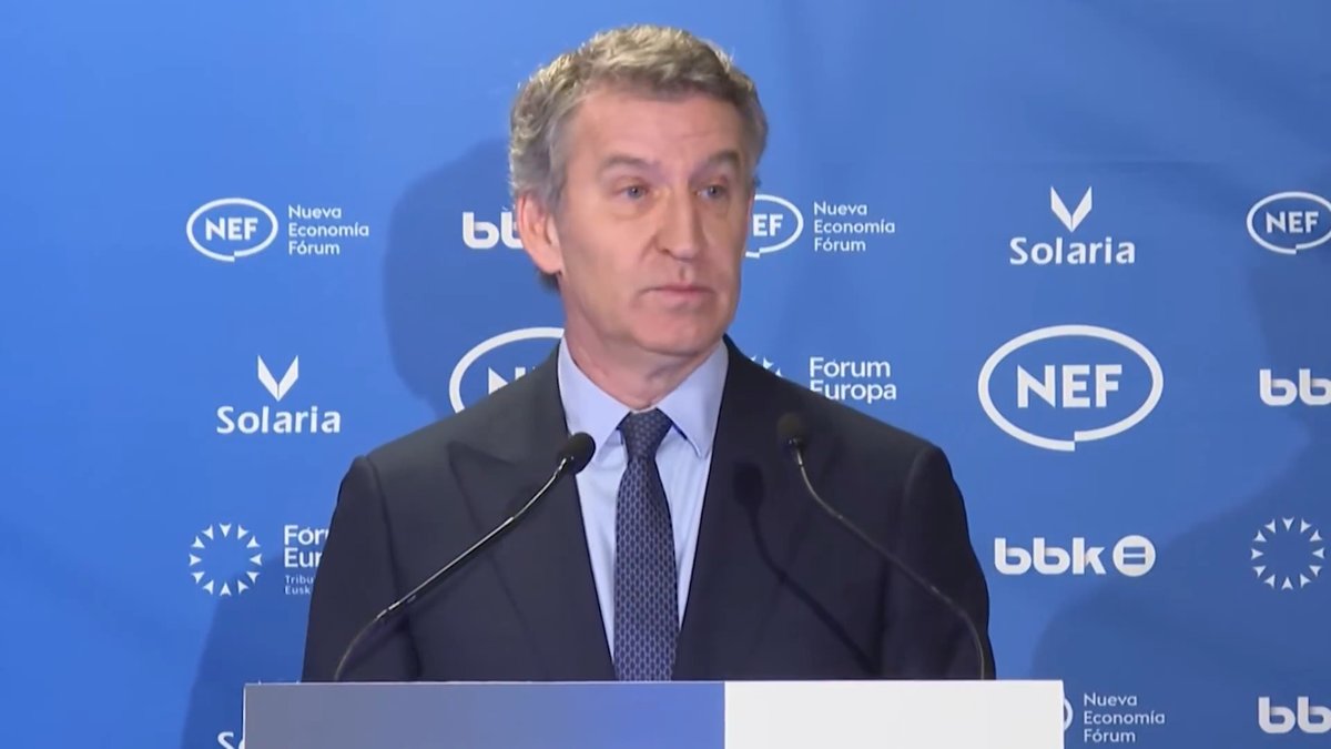 La ultraderecha pretende ilegalizarnos, al tiempo que Feijóo ofrece sus escasos votos aquí para evitar que gobernemos. Algo debemos estar haciendo bien para que el bloque reaccionario conformado por PP y Vox quiera frenar lo imparable.