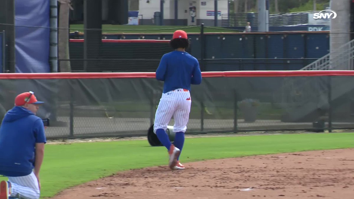 Francisco Lindor works on infield footwork