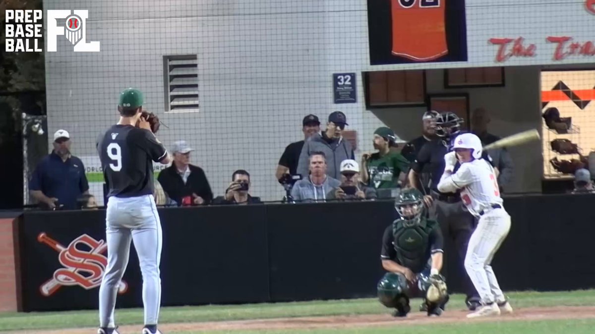 Extended look at RHP Kohen Poplin ‘28 (FL) from last night. 6’2” 190 lbs. 2.1 IP, 0 H, 0 R, 0 BB, 1 K 78% K | 23% Whiff FB: 92-94 T95 (2477) SL: 82-84 (2749) CB: 77-80 (2800) CH: 83-86 (2038) Venice High Baseball | #FLHS26