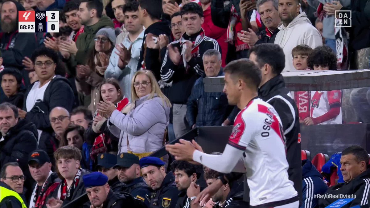 LA VIDA CHOCOTA, LA VIDA MEJOR ⚡ Vallecas rendido a su capitán, a su leyenda, AL ETERNO @Oscar8Trejo ❤️ #LALIGAenDAZN ⚽