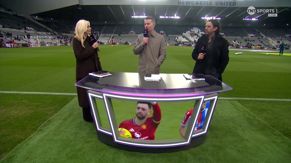 "He's carried this team for a number of years!" Shay Given and Owen Hargreaves on Bruno Fernandes’ influence at Man United and his chances of breaking the Premier League assist record 👀 🎙 Lynsey Hipgrave | 📺 TNT Sports &amp; discovery+ UK