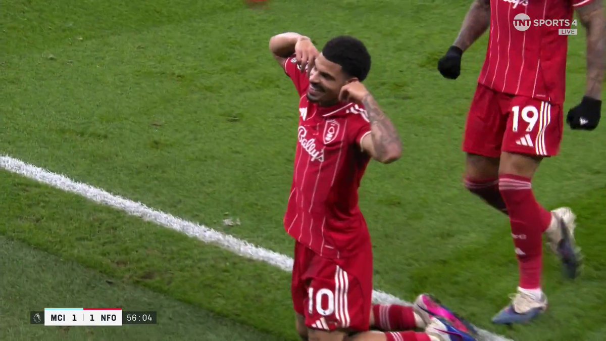 🍿 𝗦𝗧𝗢𝗣 𝗪𝗛𝗔𝗧 𝗬𝗢𝗨'𝗥𝗘 𝗗𝗢𝗜𝗡𝗚 𝗔𝗡𝗗 𝗪𝗔𝗧𝗖𝗛 𝗧𝗛𝗜𝗦 🎥 Morgan Gibbs-White just scored the FILTHIEST goal you'll see all season. 😮‍💨 That back-heel finish. 🥶🥶