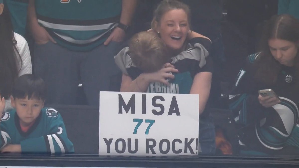 Normal reaction to getting a puck from Michael Misa 🥹