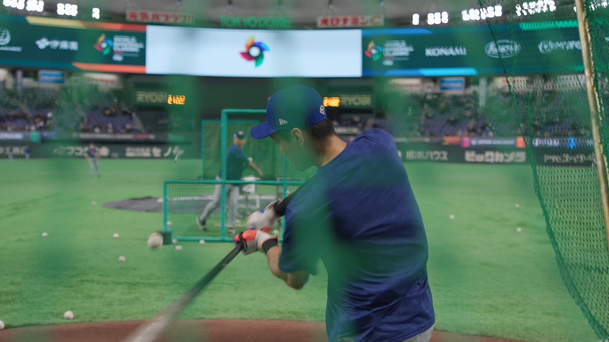 Behind the cage with Team Chinese Taipei. #WorldBaseballClassic