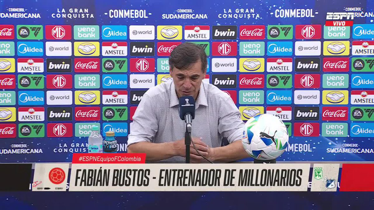 "UN ANIMAL" Fabián Bustos se rinde a Rodrigo Contreras tras su doblete en el Atanasio Girardot vs. Nacional ▶️ No te pierdas #ESPNEquipoFColombia en el Plan Premium de #DisneyPlus