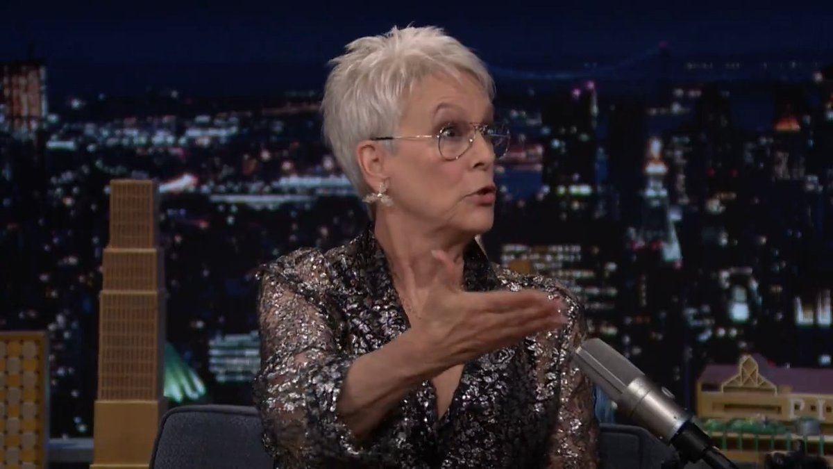 Nicole Kidman met Jamie Lee Curtis at The #Oscars in 2021 before working together on their new series Scarpetta! Scarpetta #FallonTonight