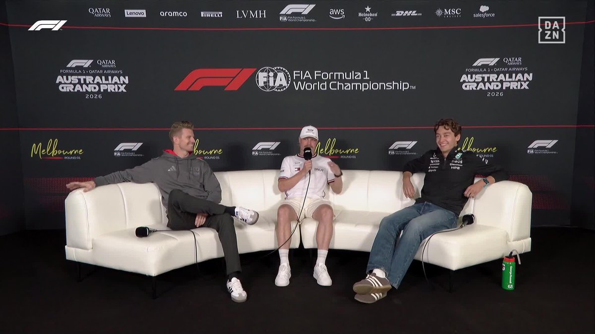 🤣Valtteri Bottas, te echábamos de menos🤣 👏El finés hace reír a toda la sala de prensa con su 'Top 3' del Mundial 2026 🗣️"Diría Stroll, Alonso y... George Russell. Diría que se están escondiendo, creo que batirán a Aston al final en Abu Dabi" #F1