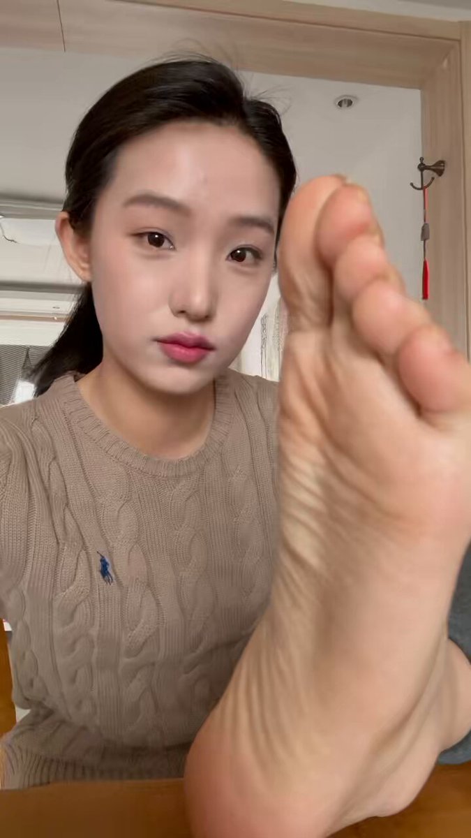 今天化妆了铁铁们 😋