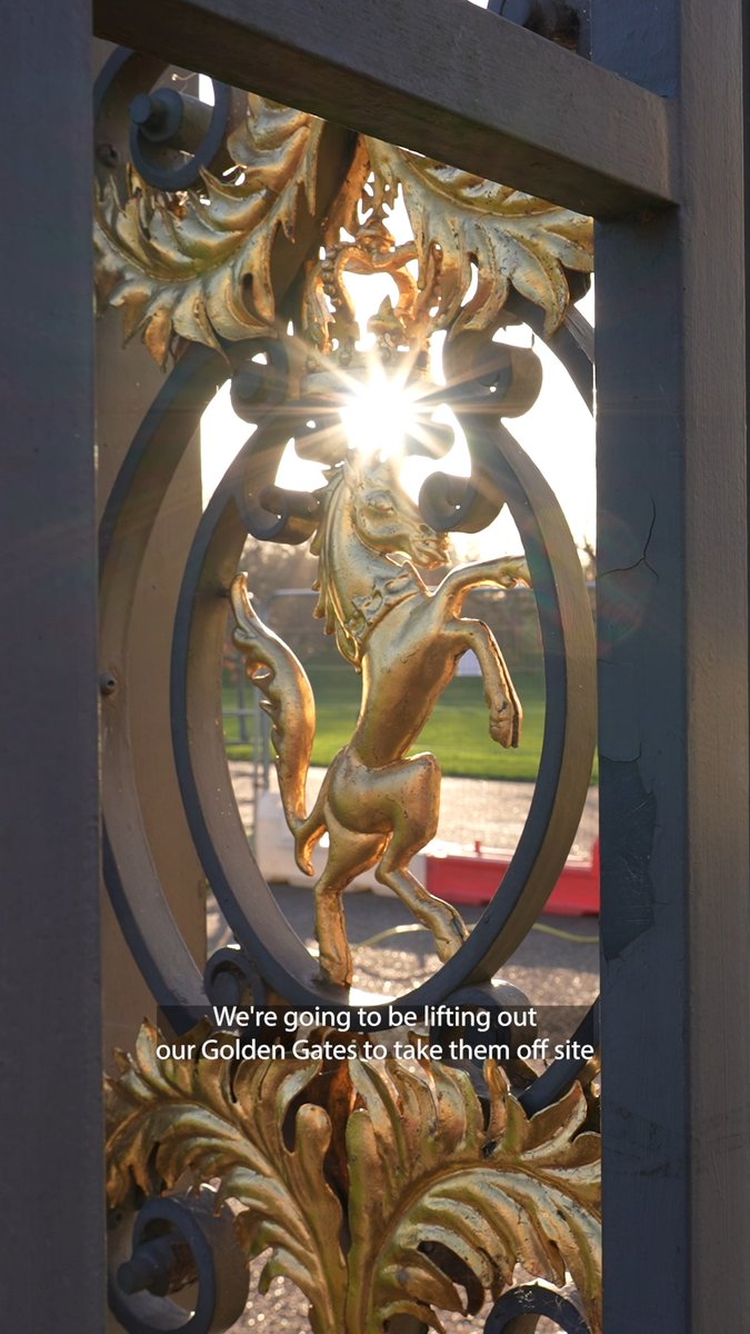 Conserving Kensington Palace’s Golden Gates 👑 These iconic gates, which we know mean a lot to a lot of people, are off to a blacksmith’s workshop for some careful repairs and conservation work over the coming months. But don’t worry, they will be back home later in the year!