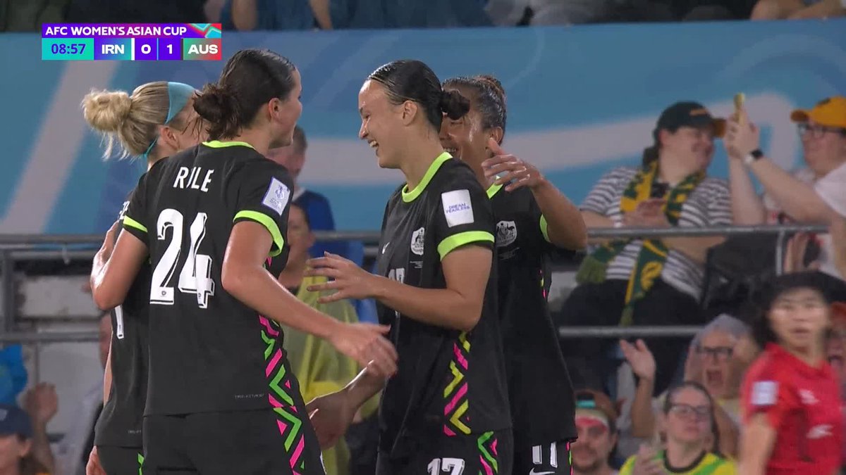 Sayer with the SCREAMER! 😱 🎥: 10 Football #Matildas #IRNvAUS #HowWeWaltz #TilitsDone #AFCWomensAsianCup #WAC2026
